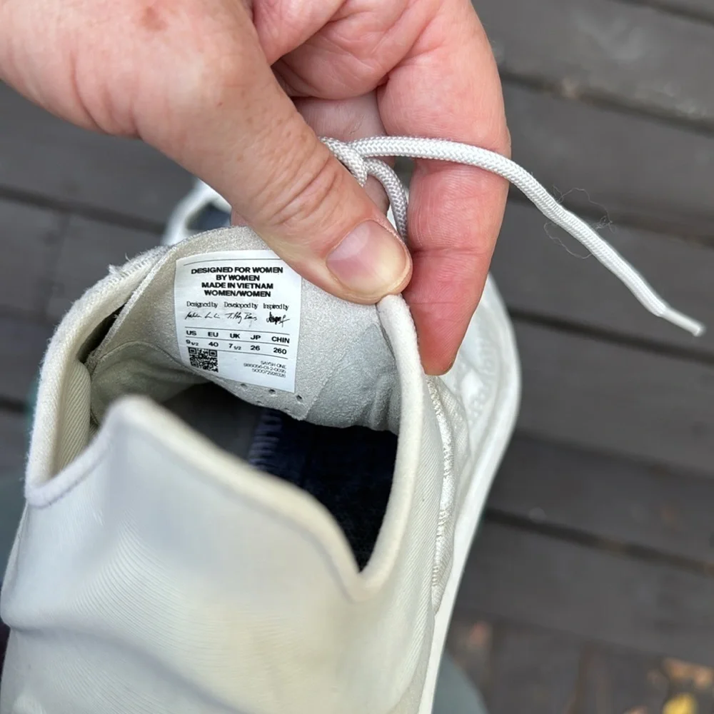 Saysh white womens One athletic shoe size 9.5 (no insoles)